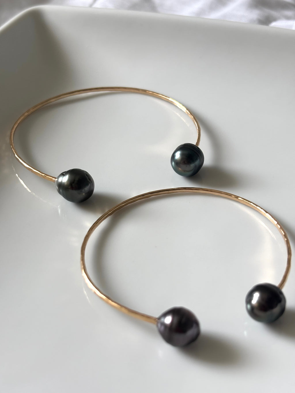 DOUBLE TAHITIAN CUFF