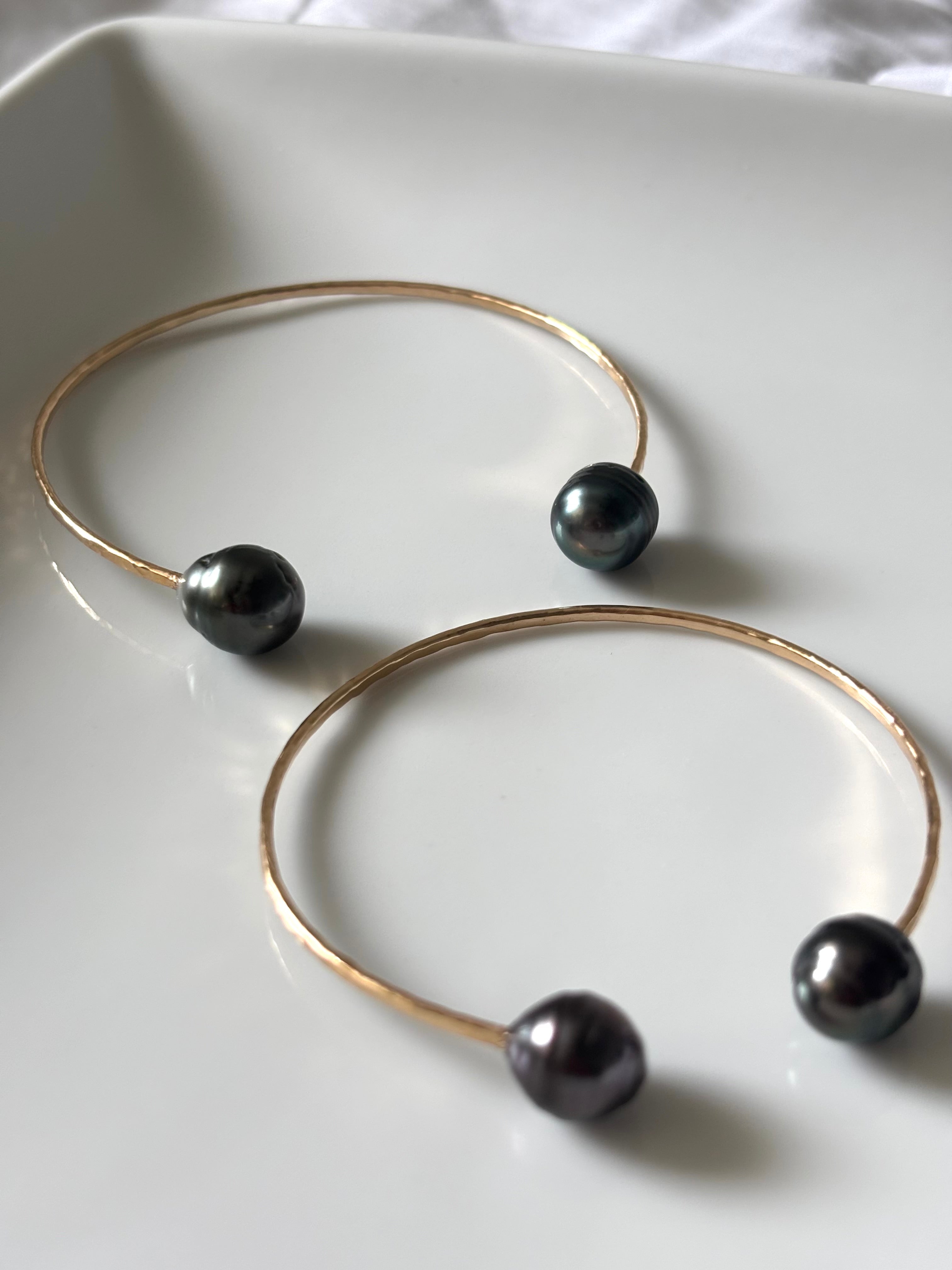 DOUBLE TAHITIAN CUFF