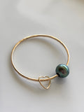 KEIKI TAHITIAN PEARL BANGLE W/HEART CHARM