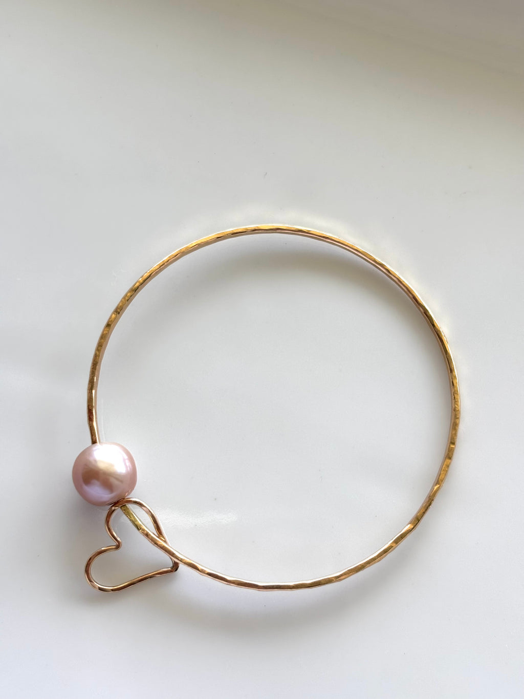 PINK EDISON W/HEART CHARM BANGLE