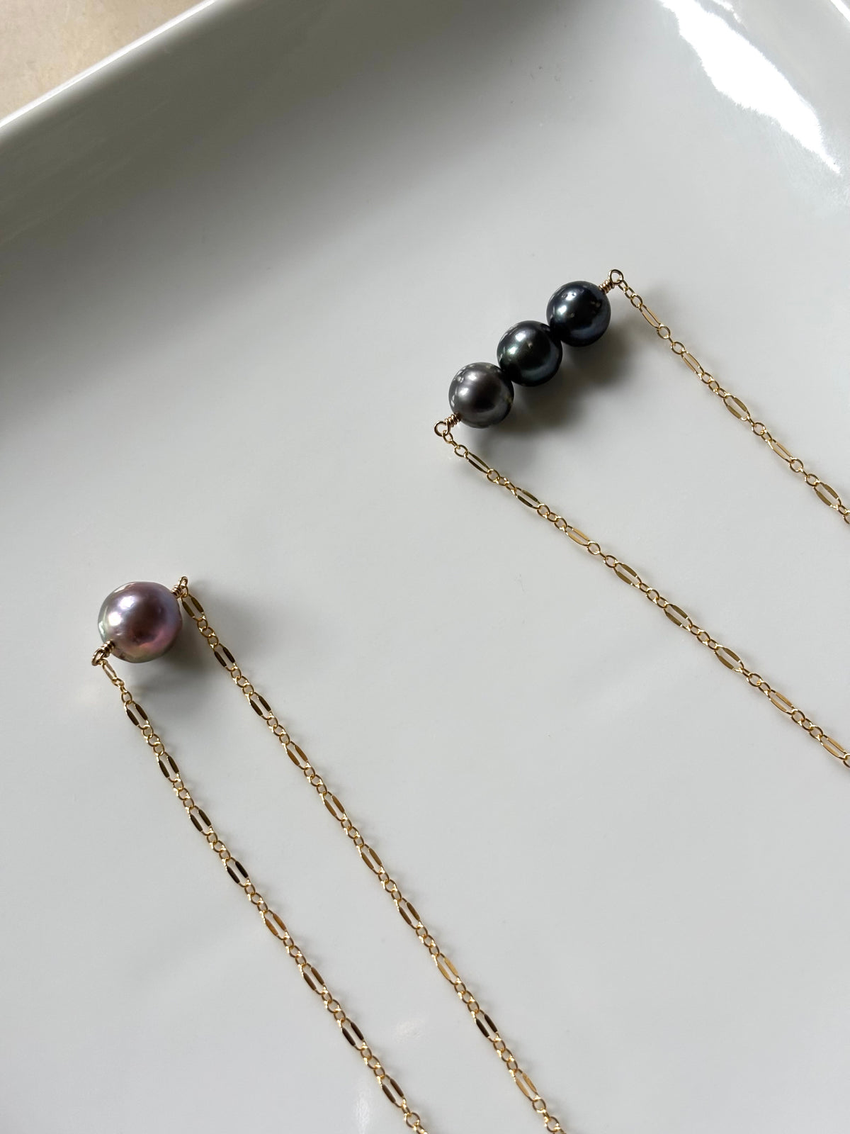 TAHITIAN TRIPLE BAR NECKLACE (ROUND)