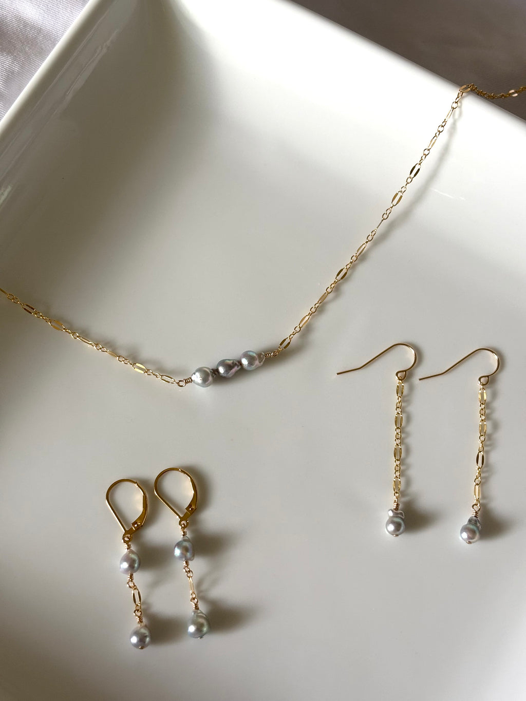 AKOYA EARRINGS