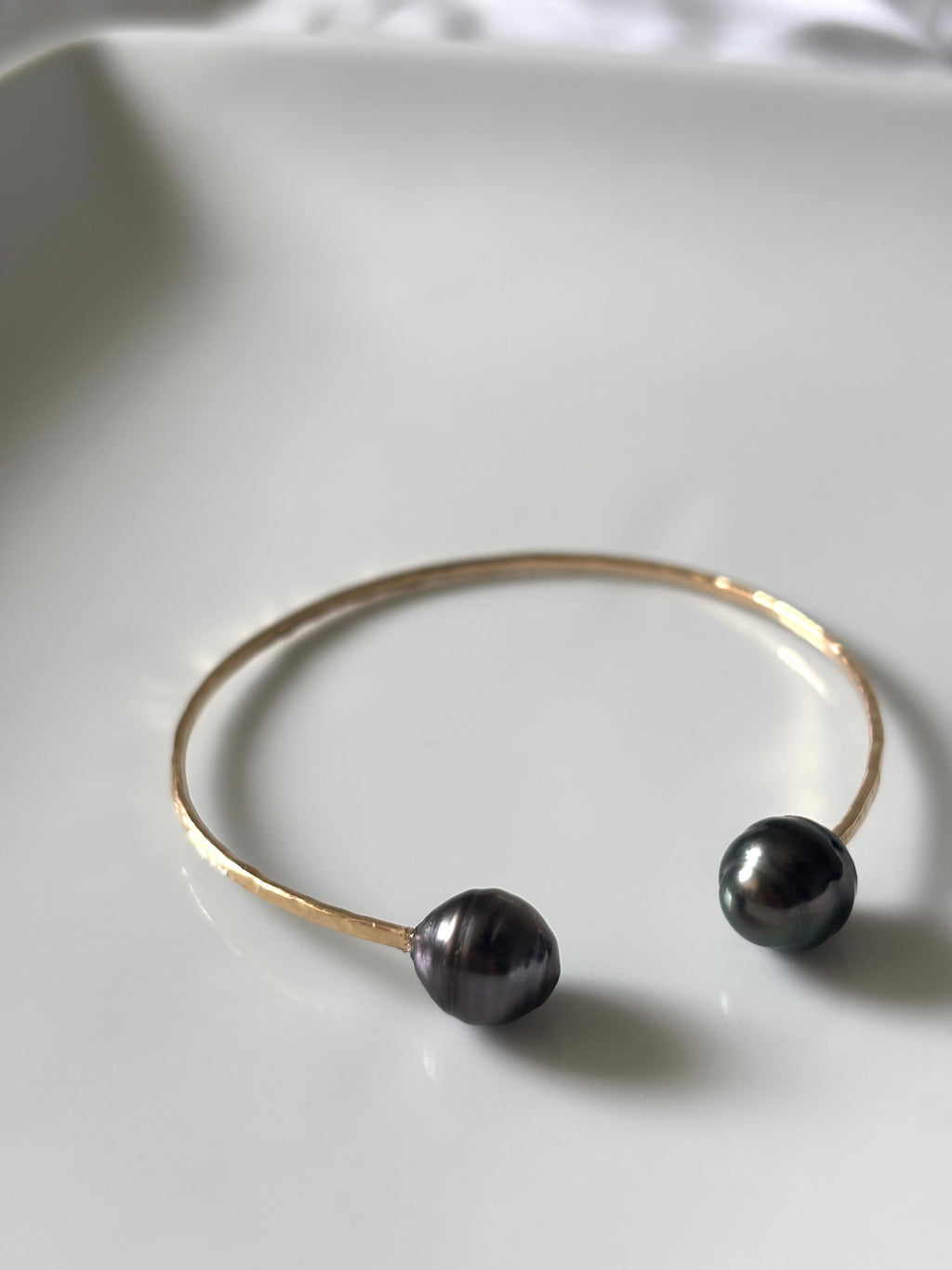 DOUBLE TAHITIAN CUFF