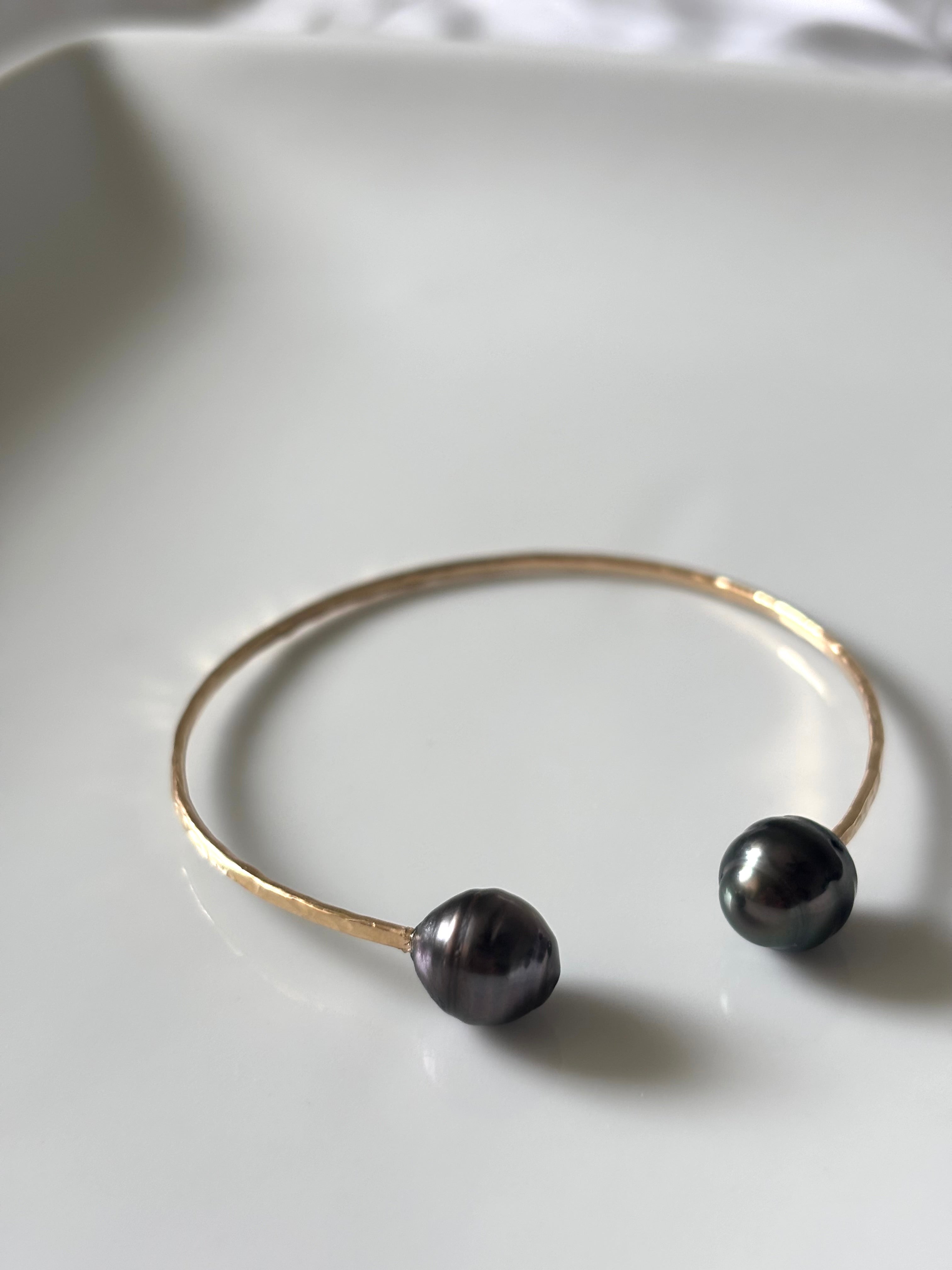 DOUBLE TAHITIAN CUFF