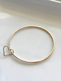 CLASSIC BANGLE W/HEART CHARM