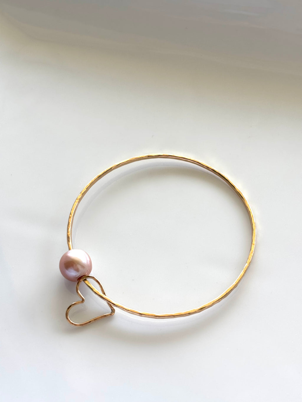 PINK EDISON W/HEART CHARM BANGLE