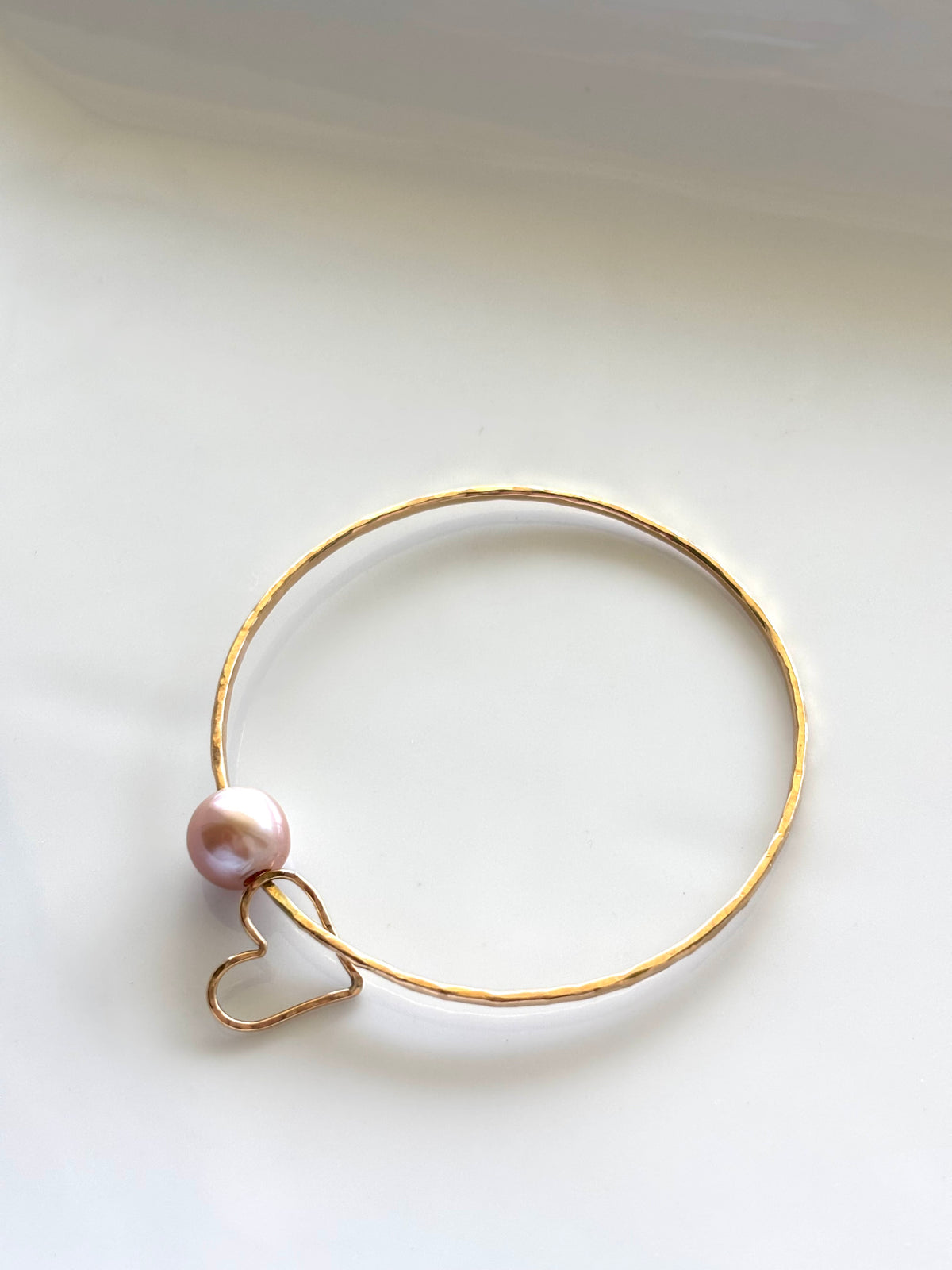 PINK EDISON W/HEART CHARM BANGLE