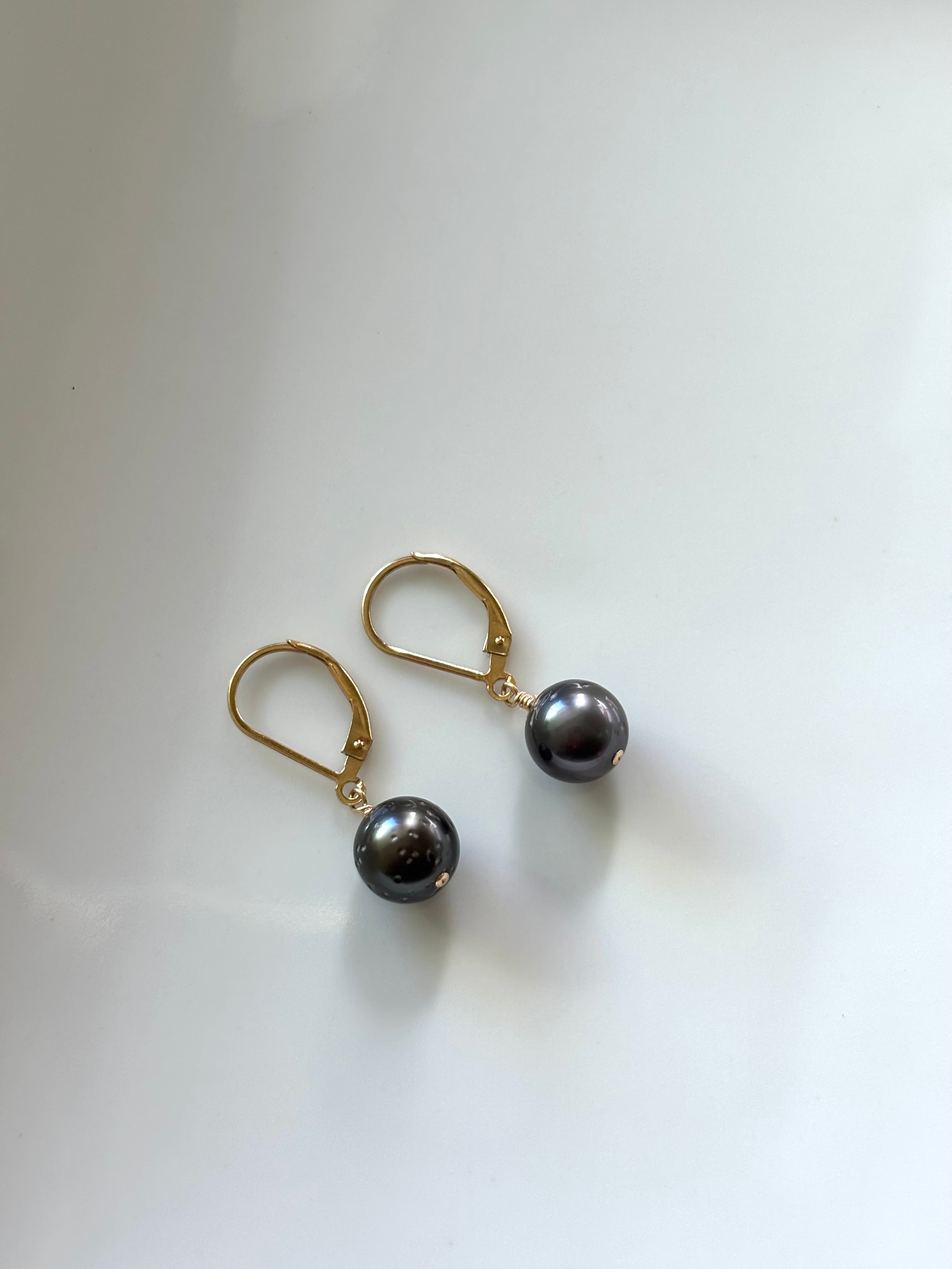 TAHITIAN PEARL LEVERBACKS