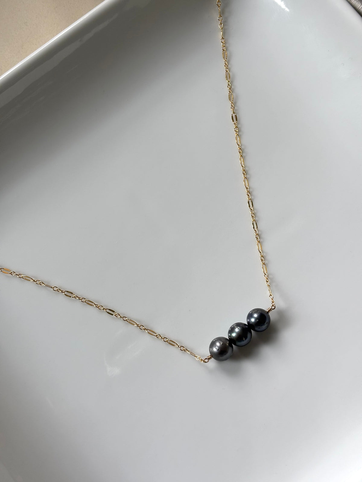 TAHITIAN TRIPLE BAR NECKLACE (ROUND)